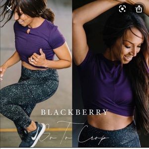 EUC zyia BlackBerry go to crop medium